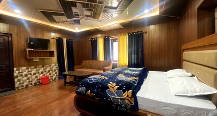TPR HOTEL AND REATAURANT Room Type - Deluxe