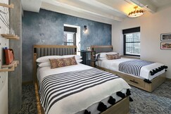 The Wayfarer Downtown LA, Tapestry Collection by Hilton
