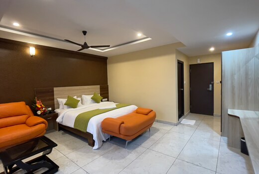 Hotel Kino Tree (formerly known as Hotel Banyan Tree)