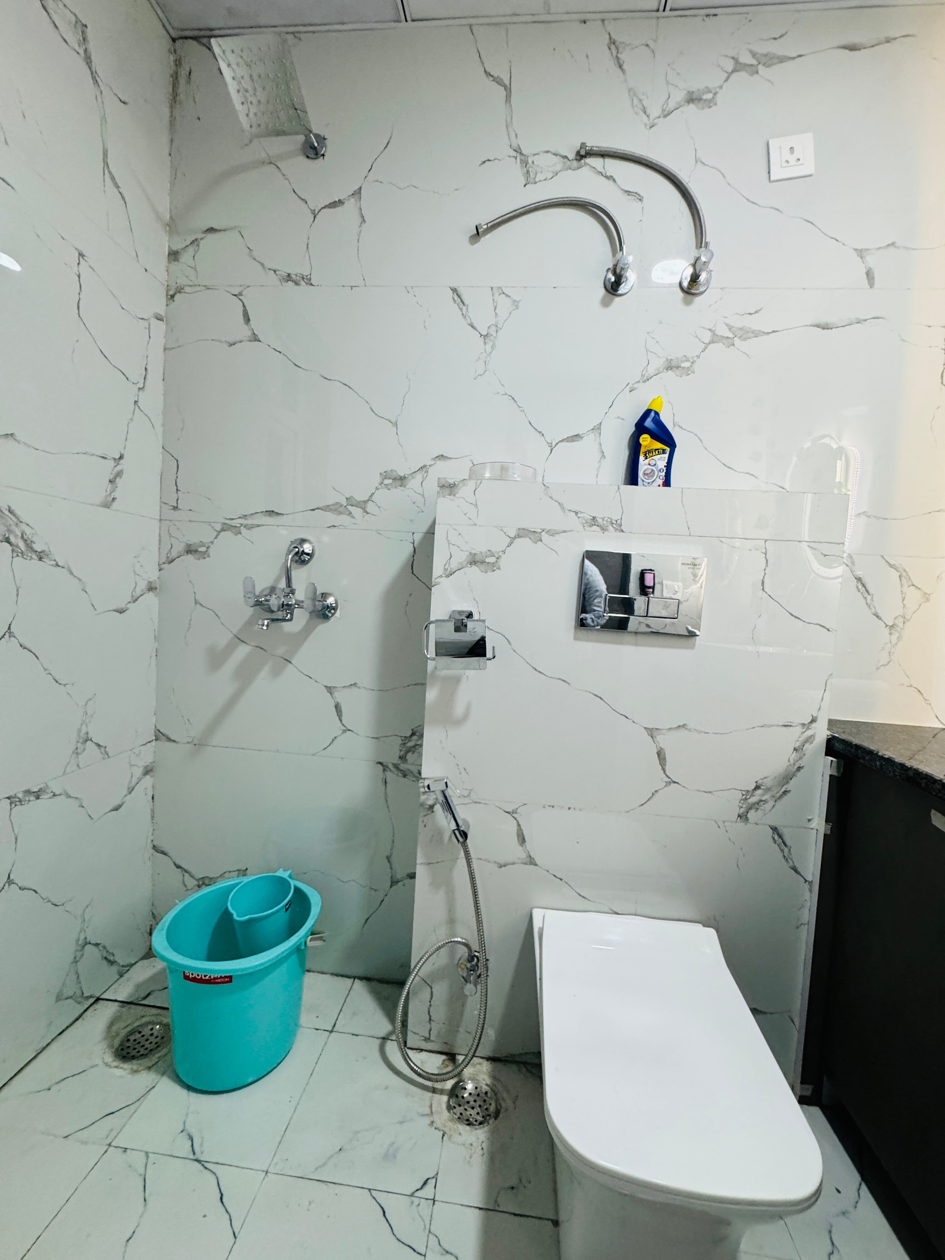 Vaani Luxury Studio - Tap to explore photos