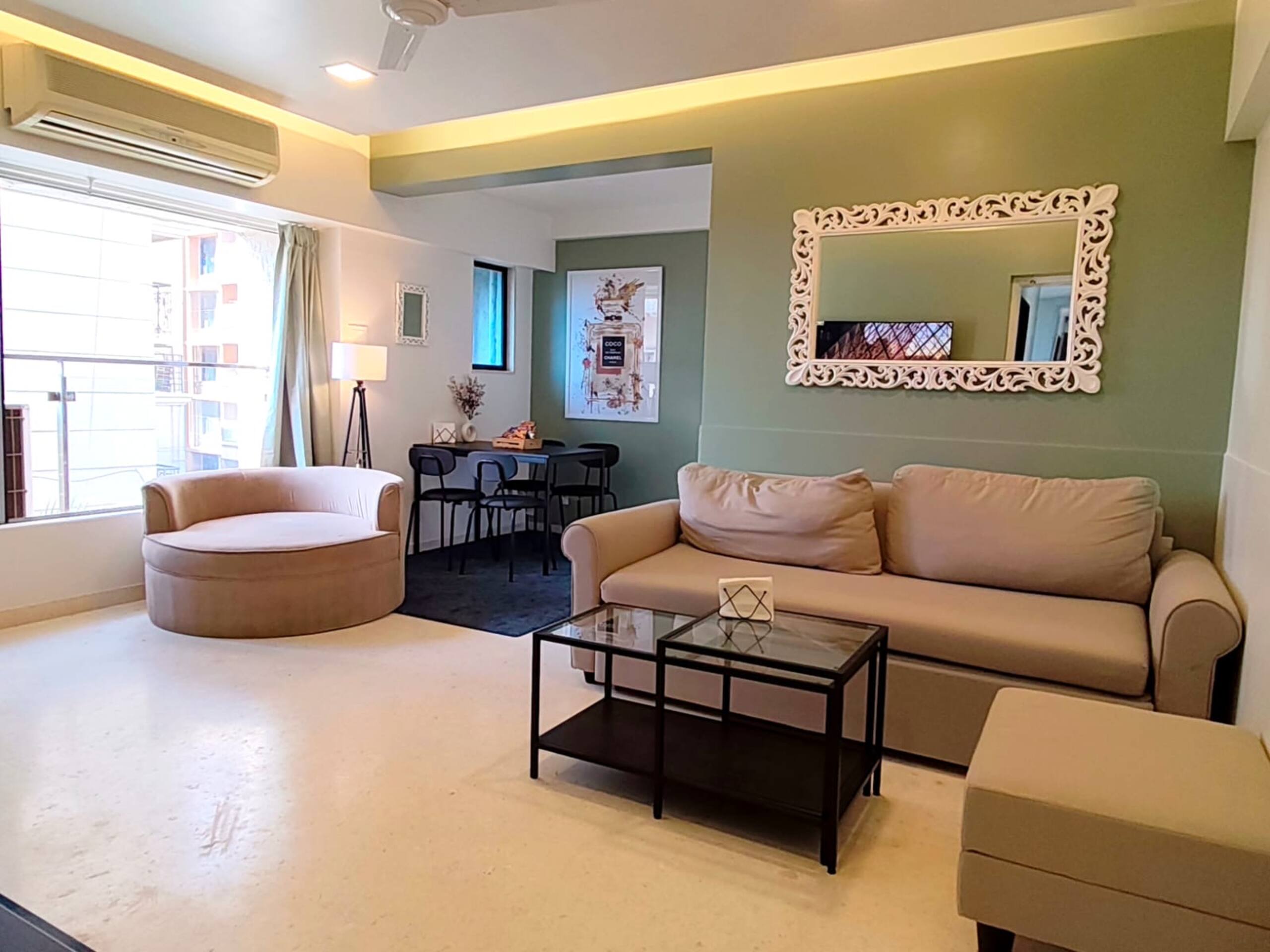 Spacious Cozy 1bhk Santacruz - Tap to explore photos