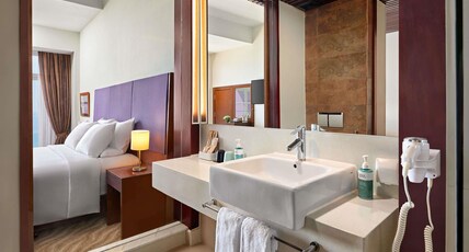 Novotel Nha Trang Room Type - Deluxe Room with 1 king-size bed