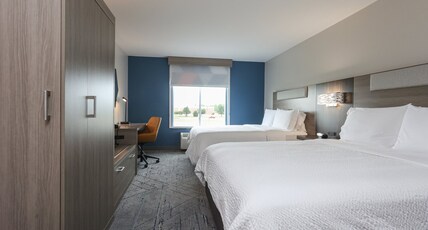 Holiday Inn Express Tulsa South Bixby Room Type - 2 Queen Standard Mobil Access Roll Shwr