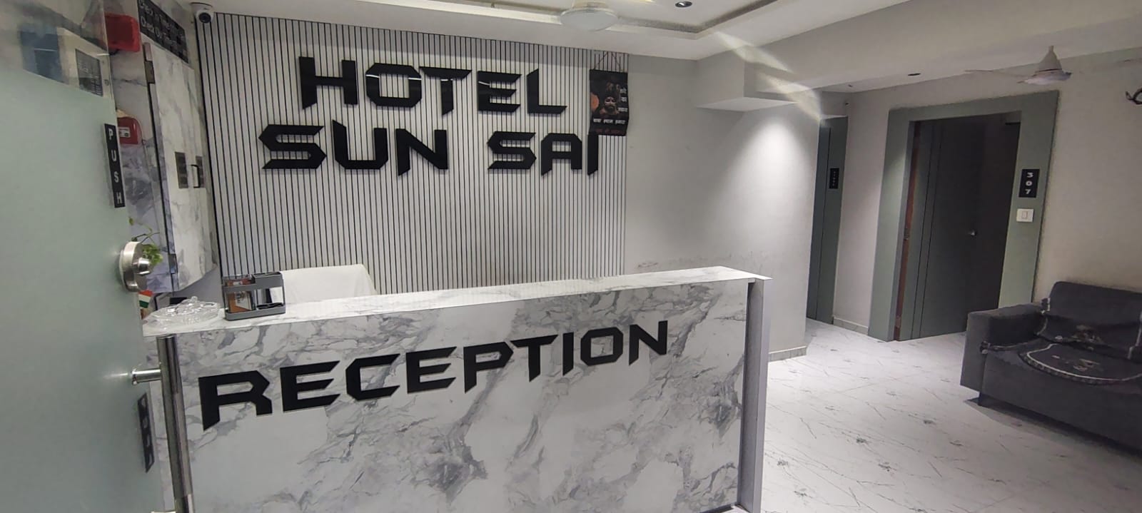 Hotel Sun Sai - Tap to explore photos