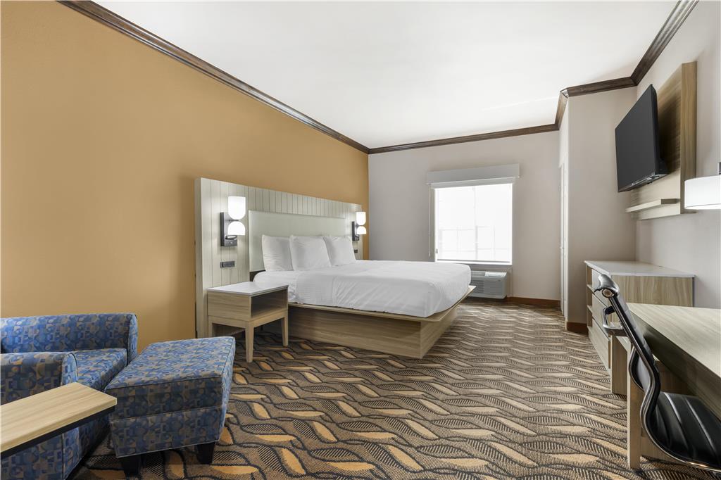 Best Western Red River Inn & Suites - Tap to explore photos