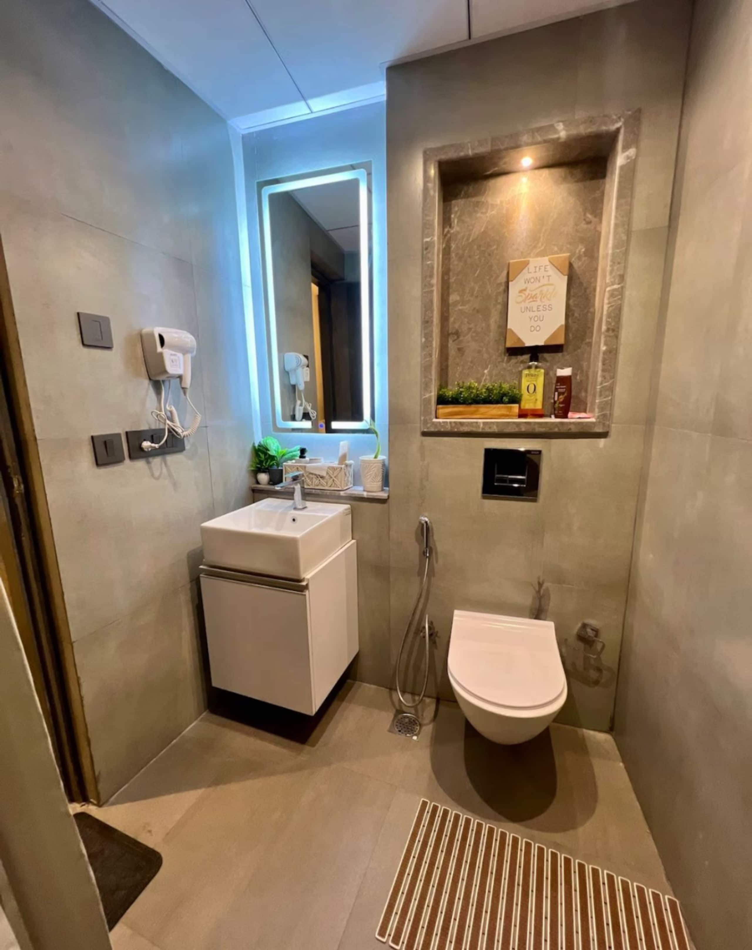 Cloud Nine Evening Half Stay At Supernova Noida - Tap to explore photos