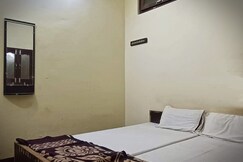 Hotel Saket Saryu