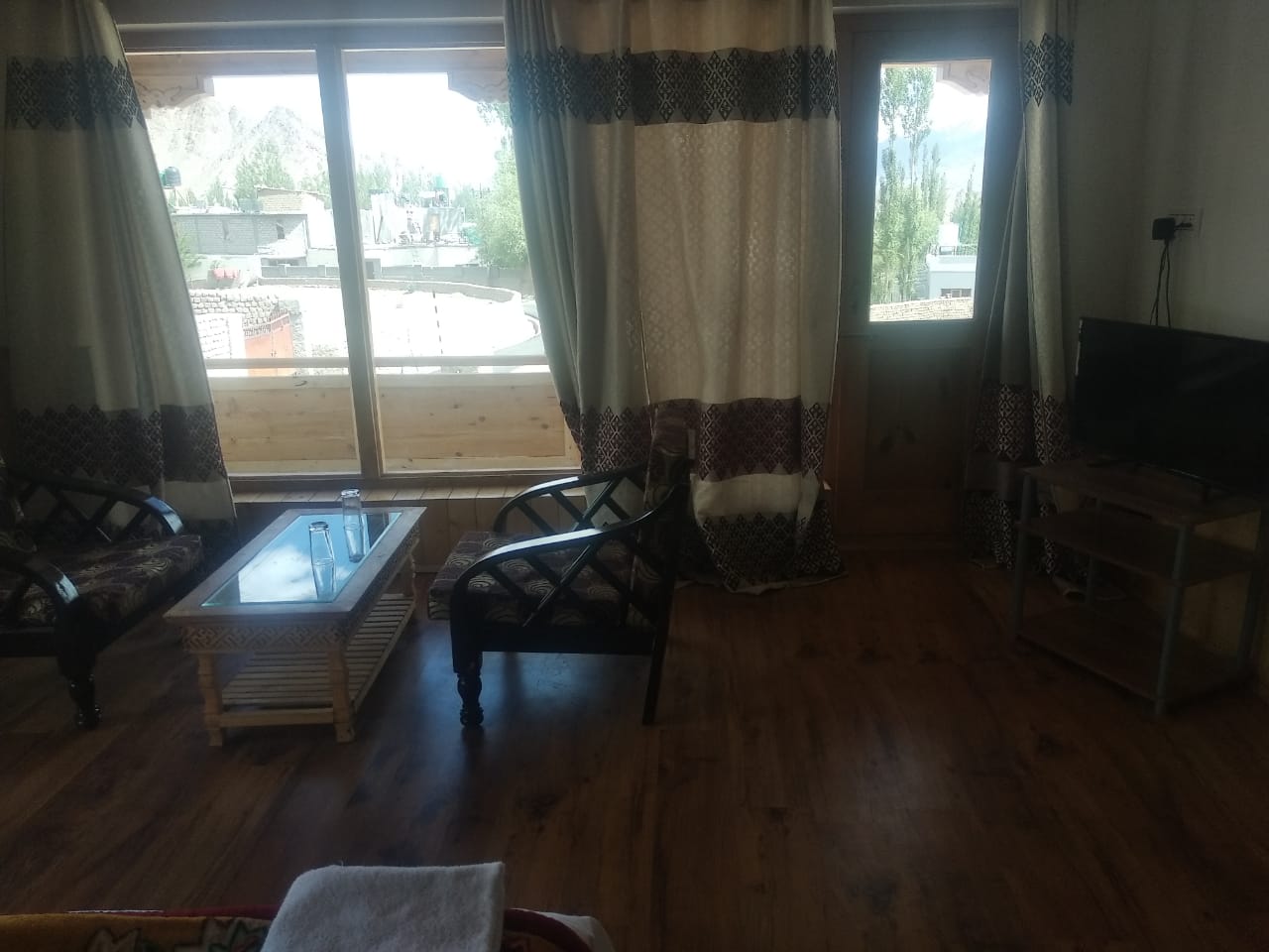 Hotel Tara Palace  - Tap to explore photos