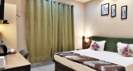 Hotel Luxuria Room Type - Deluxe Double