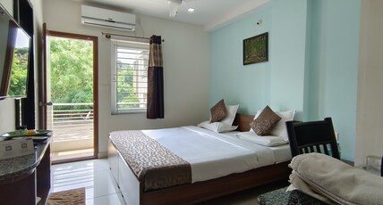 Sugamya Corner Room Type - Deluxe Room