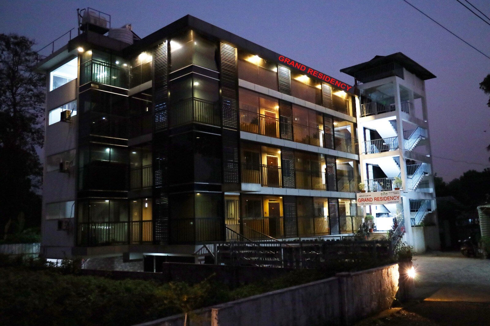 Airport Cochin Grand Residency - Tap to explore photos