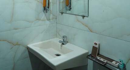 Sharda Residency- Dadar Room Type - Triple Room AC