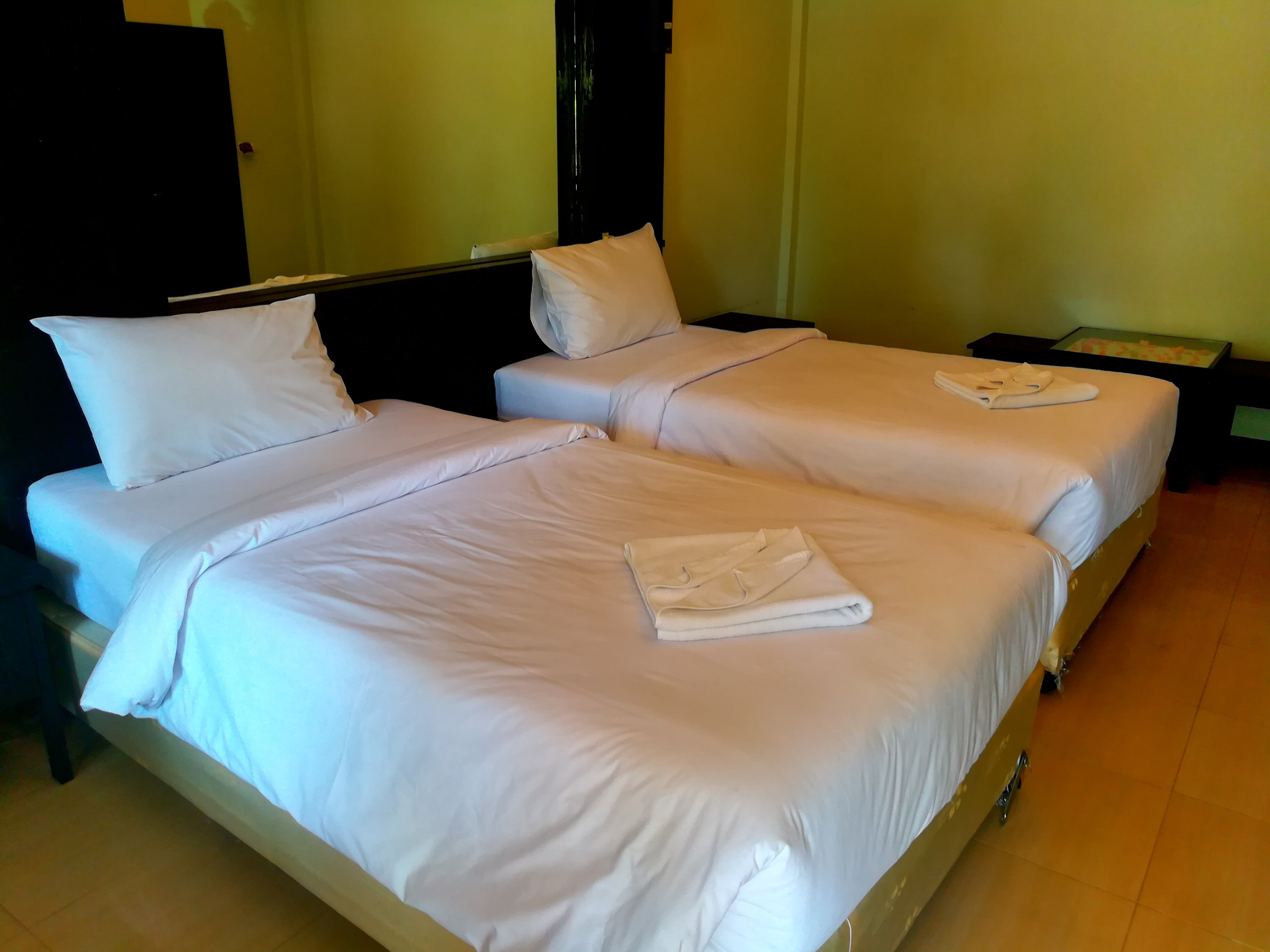 Nice Resort Pattaya - Tap to explore photos