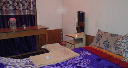Houseboat Switzerland Front Line Dallake Room Type - Budget Cottage Room