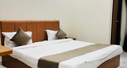 HOTEL VENUS STAYS Room Type - Deluxe Room
