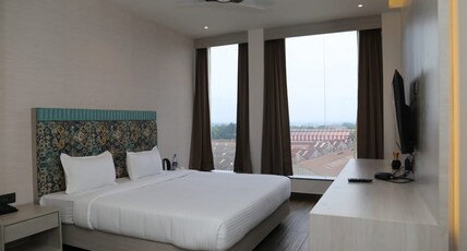 THE PEARL Room Type - PREMIUM KING SIZE BED THE PEARL Room Type - PREMIUM KING SIZE BED