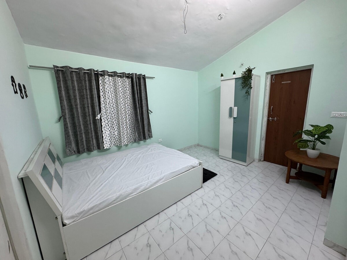 Kaushik Homestay l Quite Retreat Nr Sula Vineyard - Tap to explore photos