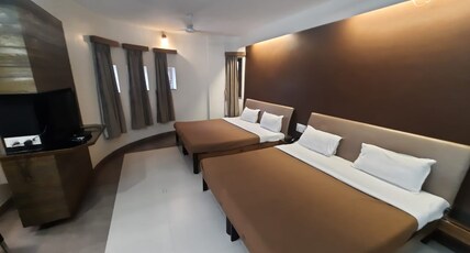 Hotel Gokul Room Type - 4 BED Room AC Room