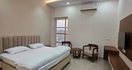 the avenue resort Room Type - 101