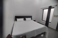 Shri Saryu Darshan Inn