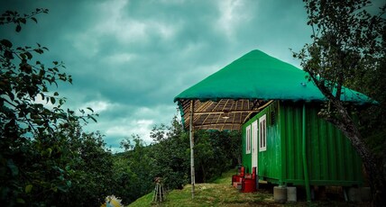 The Pear County | Rooms & Camps Room Type - Double Container Cabin