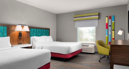 Hampton Inn by Hilton Chicopee/Springfield Room Type - 2 QNS ACCESSIBLE W TUB NS