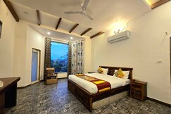 Royal Portico Villa & Resort