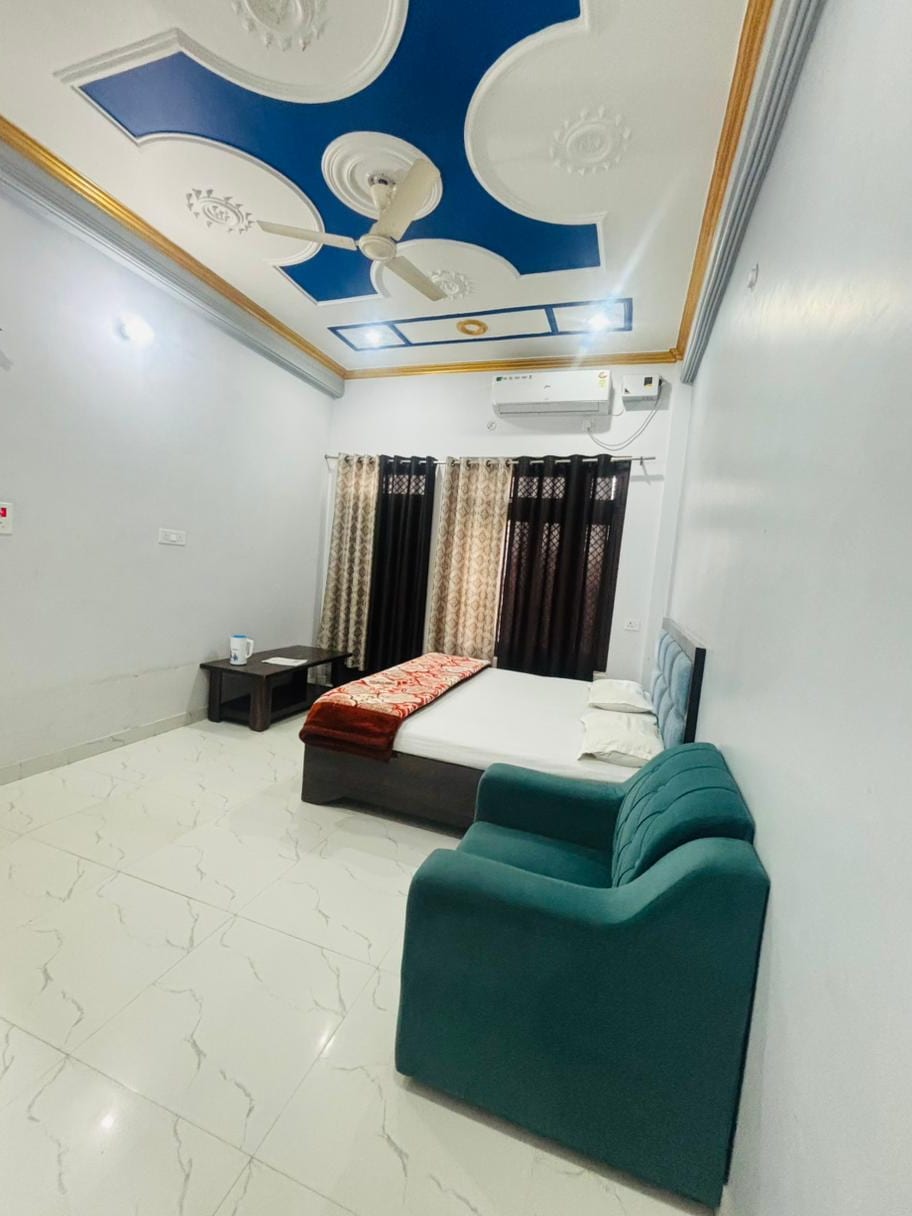 New Aastha Palace - Tap to explore photos