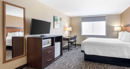 Best Western Post Inn Room Type - 1 King Bed, Non-Smoking, Microwave And Refrigerator, Wi-Fi, Full Breakfast