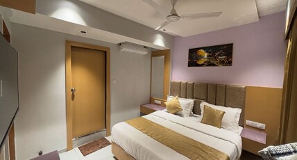 Hotel Prenix Sky Room Type - Duluxe Ac Room