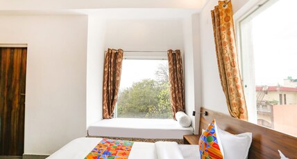 Hotel Montreal Rishikesh by Madhuban Inn Room Type - Premium room with balcony