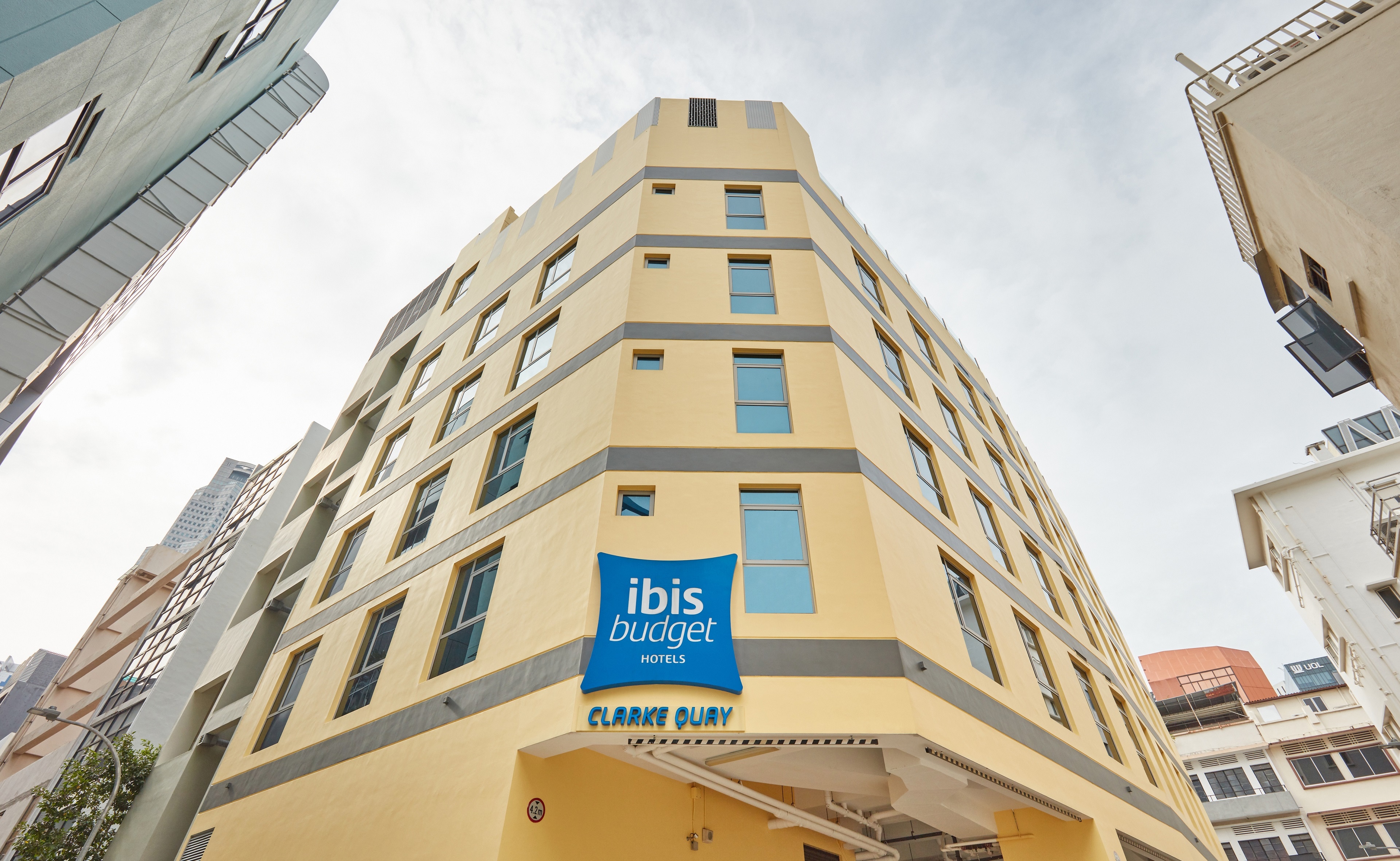 ibis budget Singapore Clarke Quay - Tap to explore photos