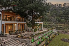 Pine View Resort by ELIVAAS