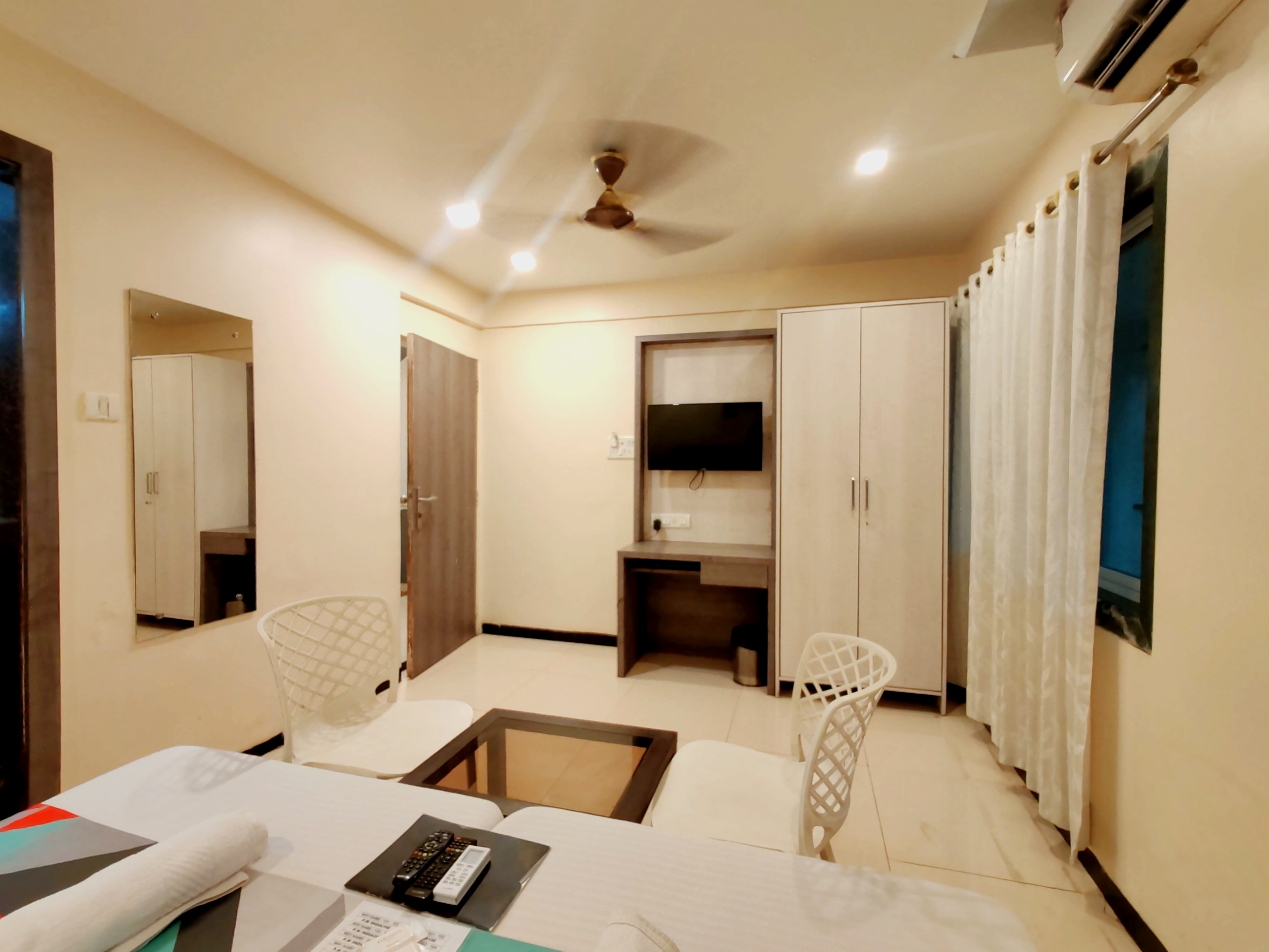 Baramati Stays | Rooms & Caretaker - Tap to explore photos