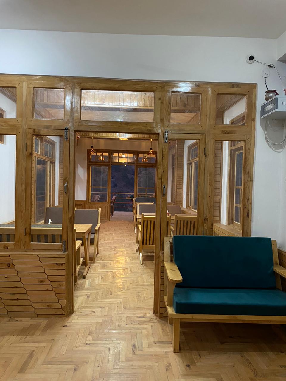 The Backpackers Guest House Kasol - Tap to explore photos