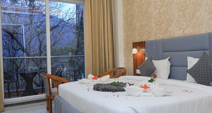 LA VISTA RESIDENCY Room Type - Superior Room
