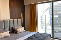 Moonlit Homestays | Studio Apartment