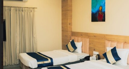Hotel Dolly Premium Room Type - AC DELUXE