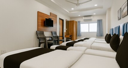 HOTEL KARDHAR INN Room Type - FIVE BEDDED AC ROOM