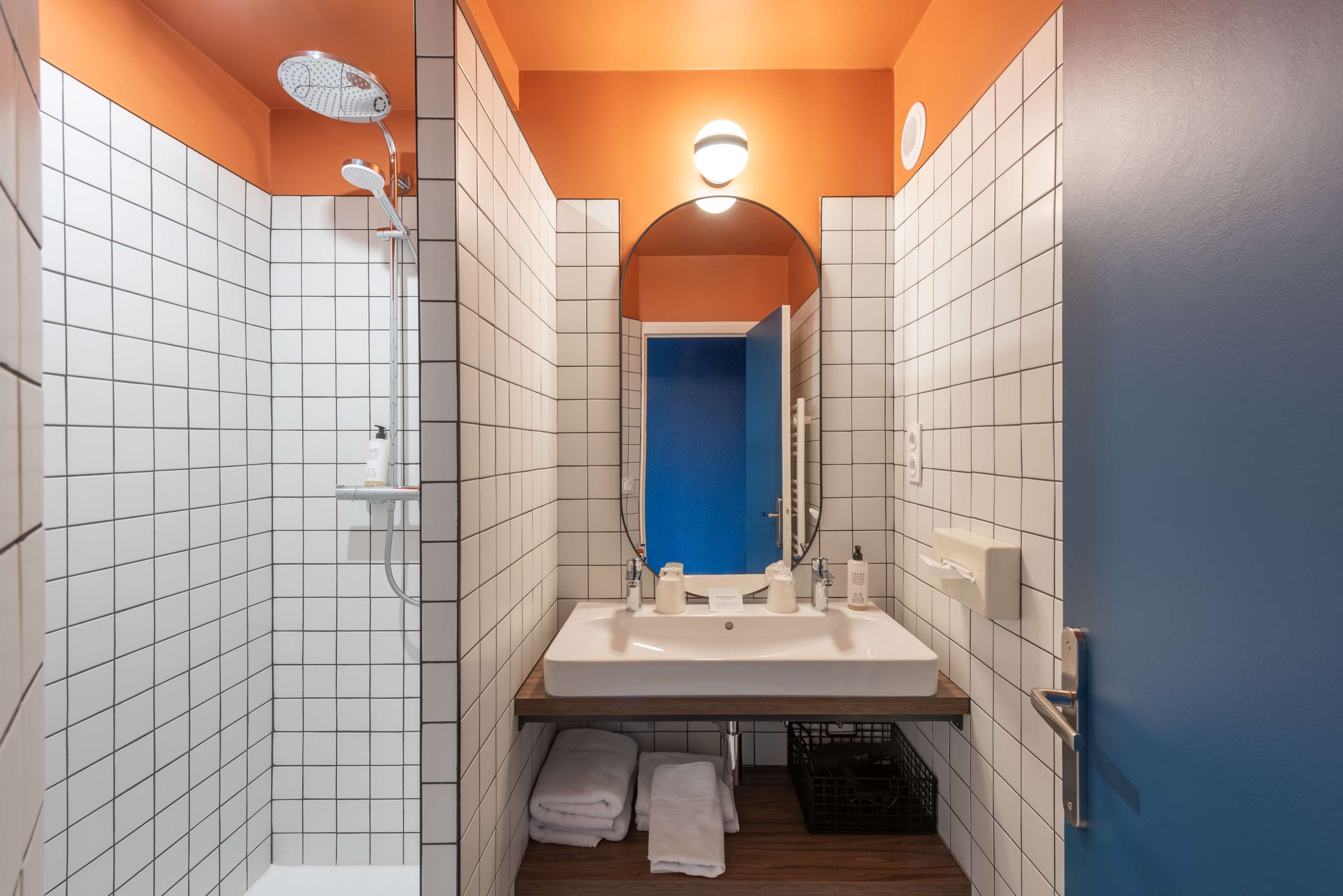 Best Western Bridge Hotel Lyon East - Tap to explore photos