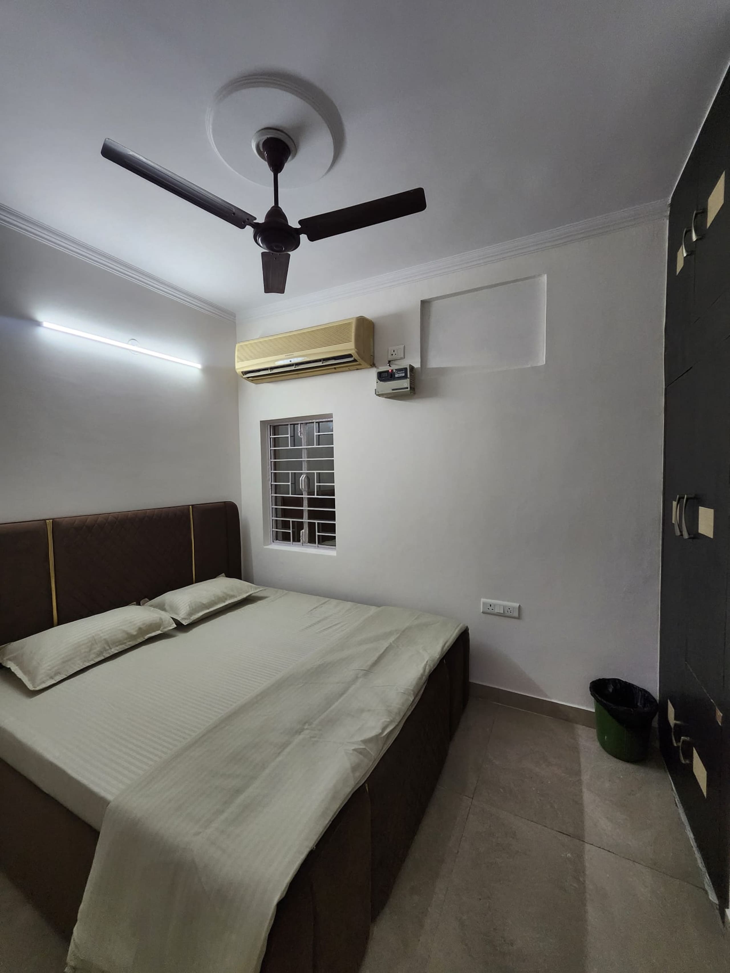 Singla HouseStay - Tap to explore photos
