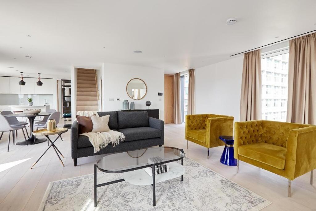 Southwark Residence by Aeria Apartments - Tap to explore photos