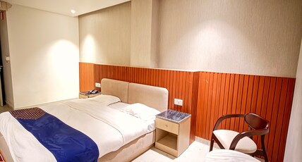 HOTEL TIARAA COMFORT IN Room Type - Suite King Bed with City View