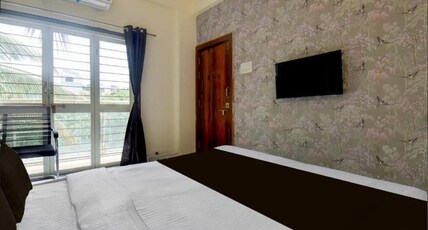 Aura Suites Kharadi Room Type - Deluxe room