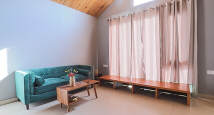 Seclude Pangot, Perch - Boutique Birding Resort  Room Type - Grasshopper