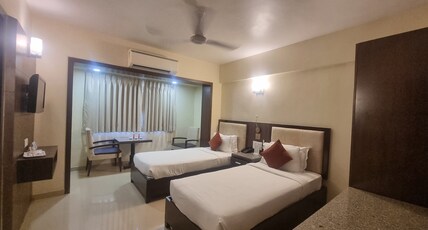 Hotel Centra Room Type - Executive Twin Bed Room