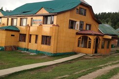 Address of Hotel Green Park Gulmarg