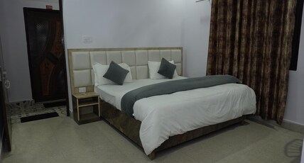 hotel krishna and restaurant Room Type - Deluxe Double Bed Room