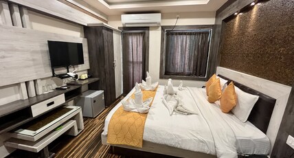 Hotel Mahasuara Palace (Sea Front Hotel) Room Type - EXECUTIVE ROOM with BALCONY