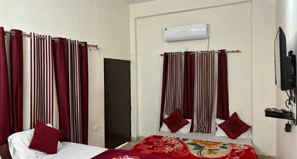 Varanasi Paradise Room Type - Family Room